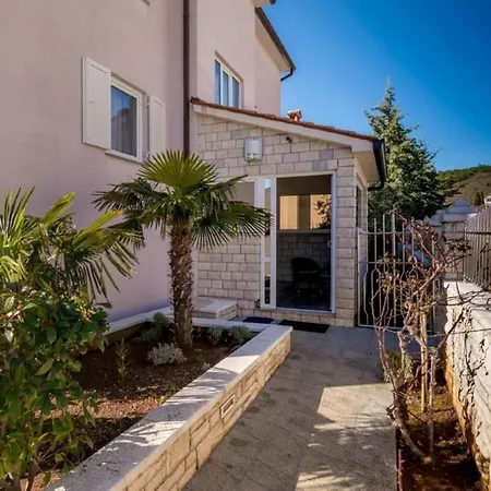 Apartamento In Mit Kleiner Terrasse *