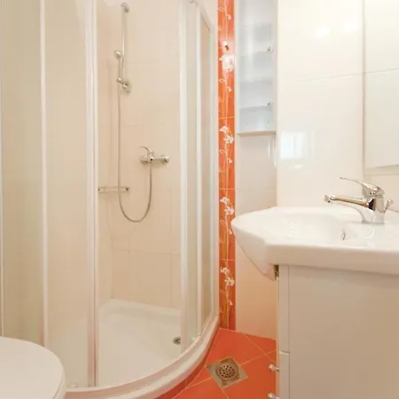 Apartamento In Mit Kleiner Terrasse Rabac
